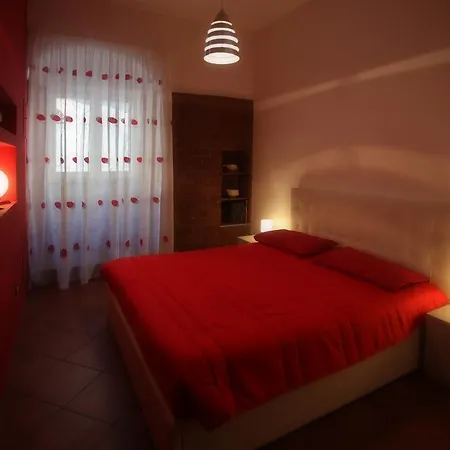 A Casa Di Ludo - & Short Lets *