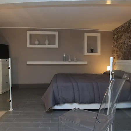 A Casa Di Ludo - & Short Lets Apartment *