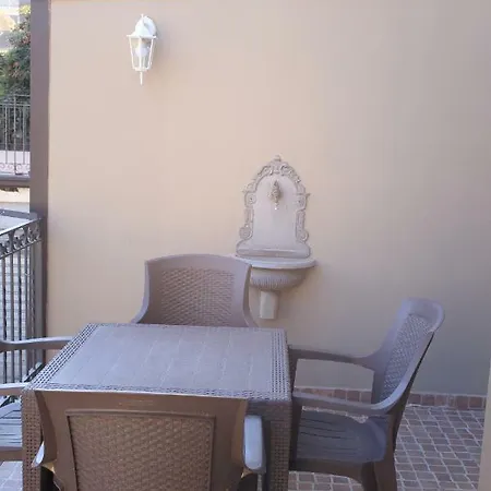 A Casa Di Ludo - & Short Lets Catane