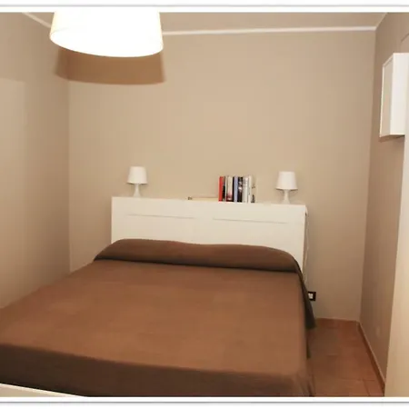 A Casa Di Ludo - & Short Lets *